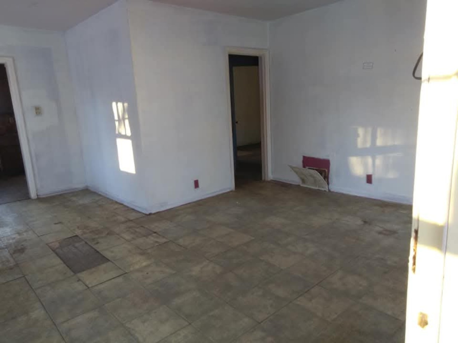 Interior room restoration before renovation