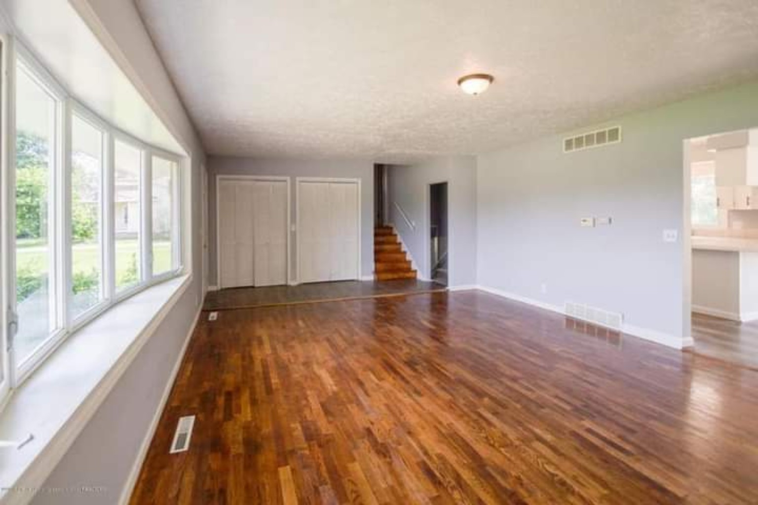 Living room restoration after renovation