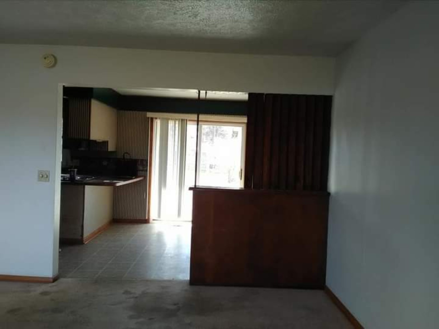 Open living space before renovation